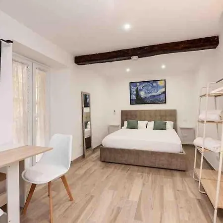 Nyaraló Spanish Steps Loft *
